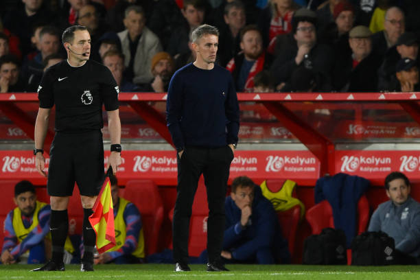 隐藏着对球 隐藏着对球