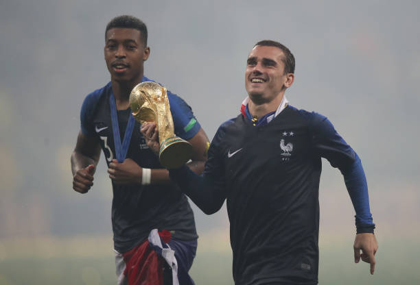 不论是在场 不论是在场